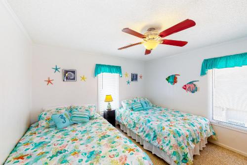 Sea Glass Bay - photo 26