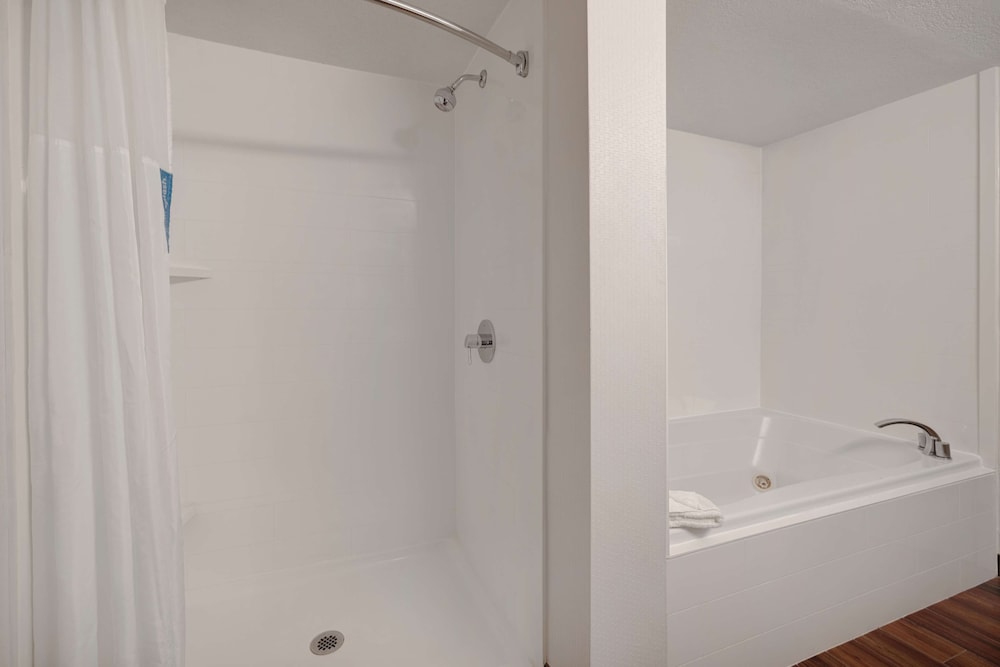 Hampton Inn Hot Springs - photo 23