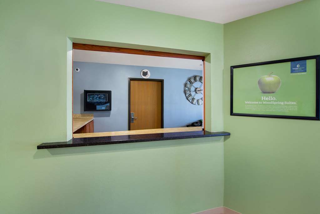 WoodSpring Suites Columbus Southeast - photo 9