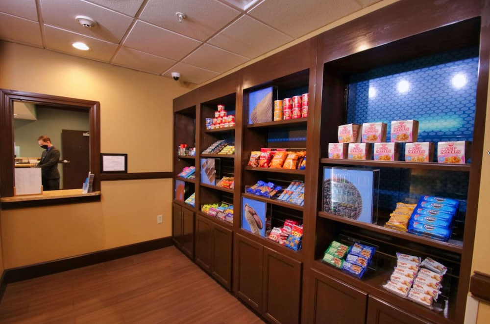 Hampton Inn & Suites Jacksonville Beach Blvd Mayo Clinic - photo 38