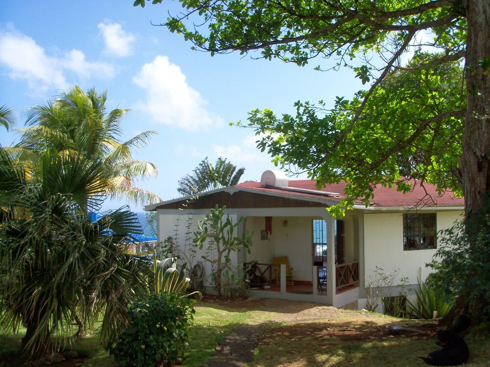 Sea Cliff Cottages in Calibishie, Dominica