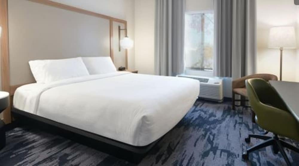 Fairfield Inn and Suites Dallas East - photo 8