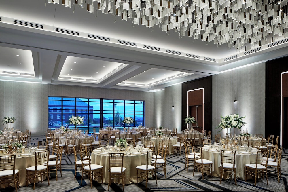 UNC Charlotte Marriott Hotel & Conference Center - photo 3