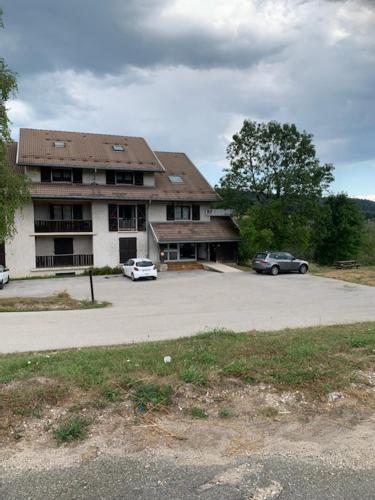 Motel Location studio 2 personnes — hotel in Morbier
