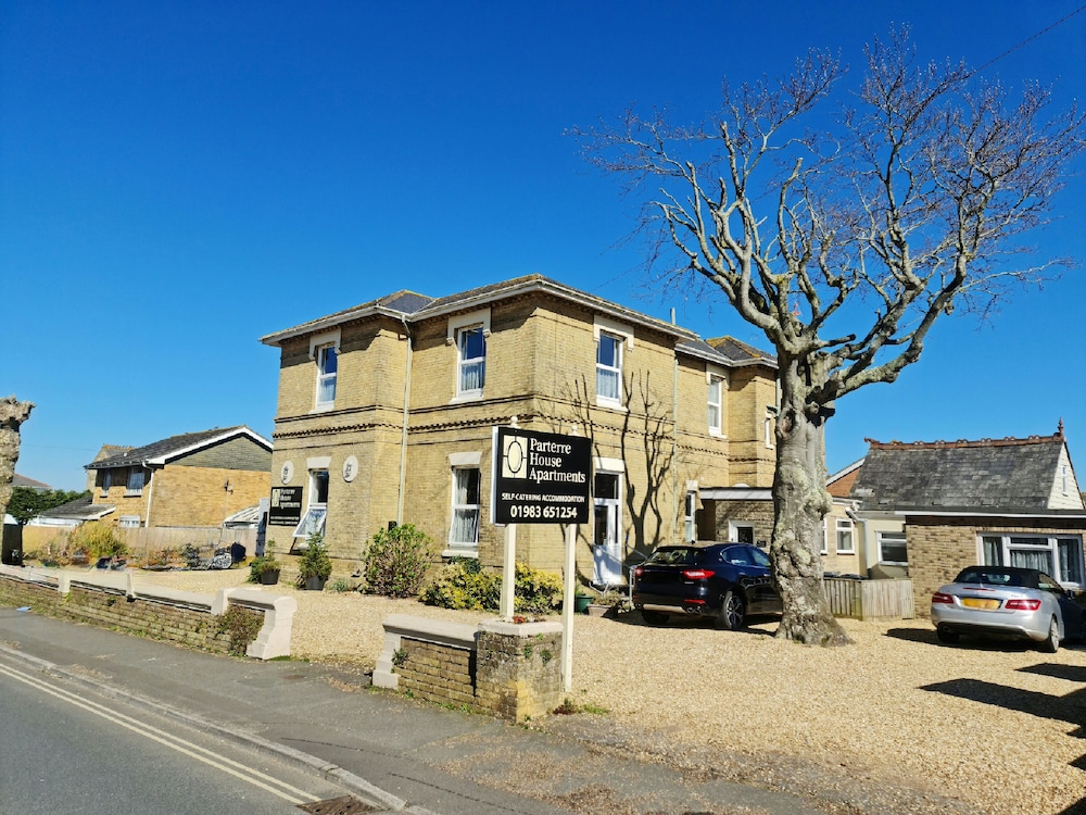 Parterre Holiday Apartments — 4-Star Luxury Hotel in Sandown, United Kingdom