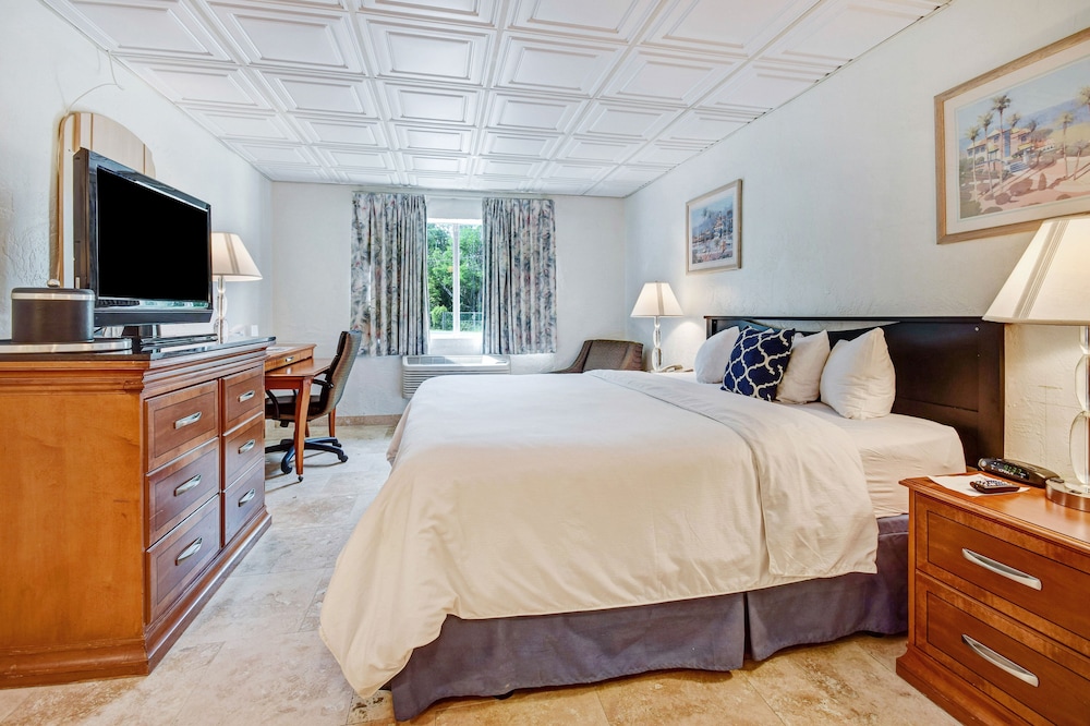 Key Largo Inn - photo 5