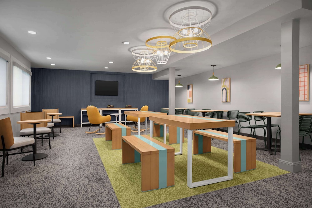 Spark by Hilton San Jose Airport - photo 24