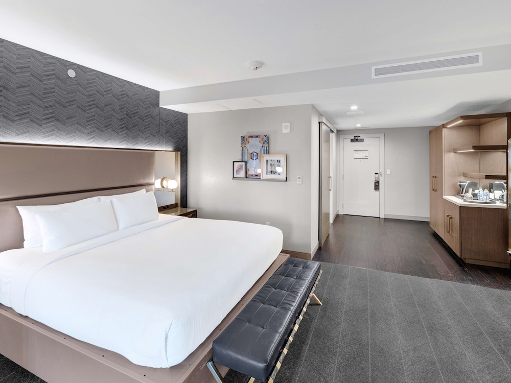 Tulsa Club Hotel Curio Collection by Hilton - photo 15