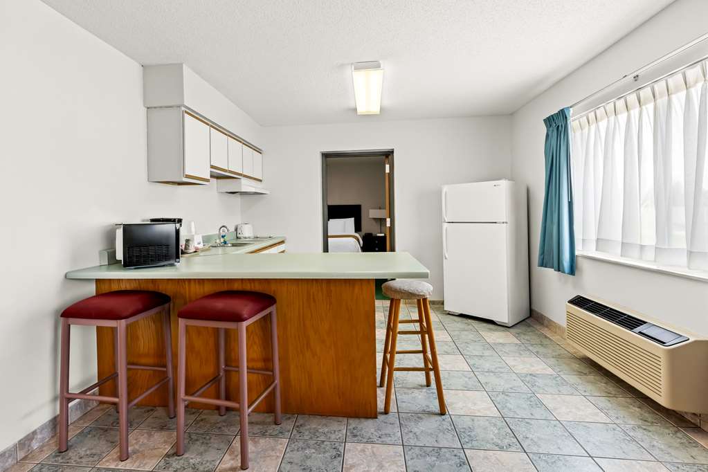 Americas Best Value Inn Tahquamenon Country - photo 22