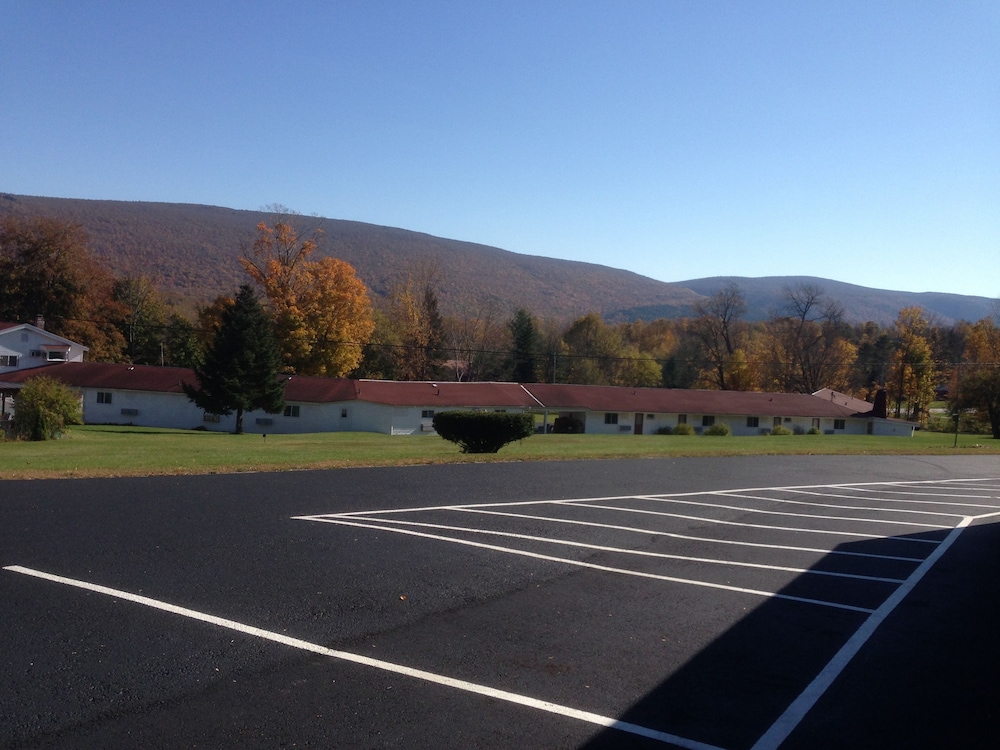 Four Winds Country Motel - photo 36