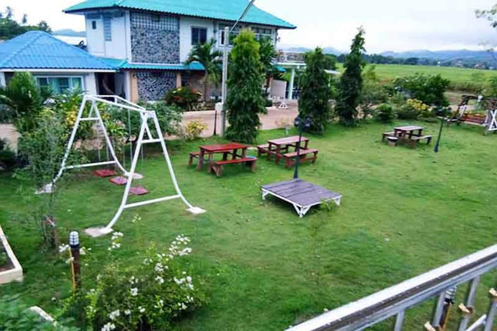 Hueanwaddkhian Resort — Na Noi