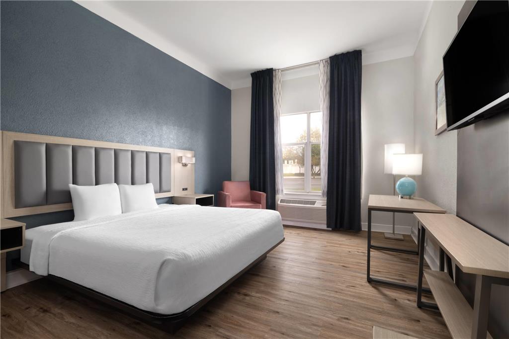 Wingate by Wyndham Savannah Gateway - photo 25