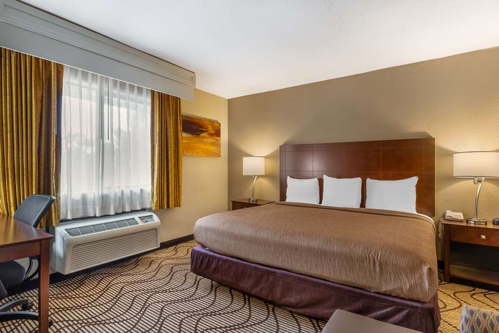 Best Western John Muir Inn - photo 8