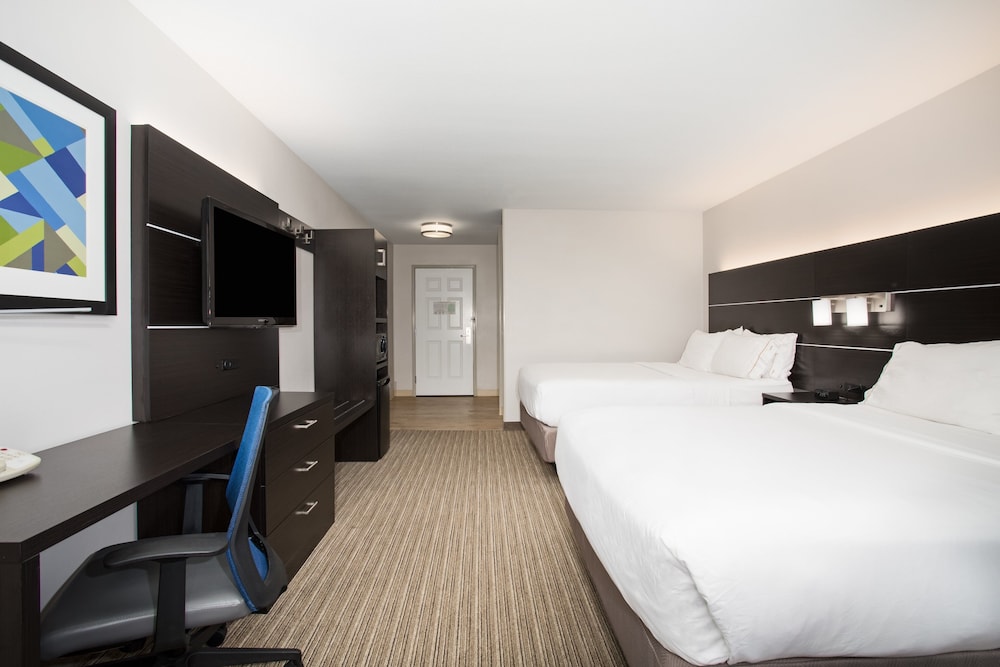 Holiday Inn Express Hotel & Suites Ft. Collins by IHG - photo 11