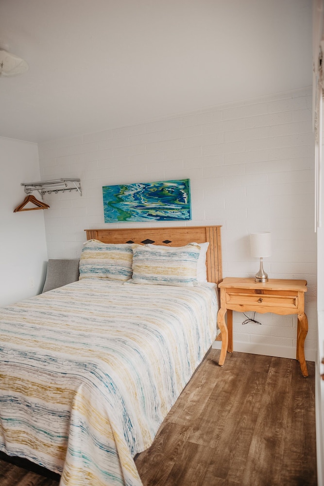 Lamplighter Lodge - photo 43