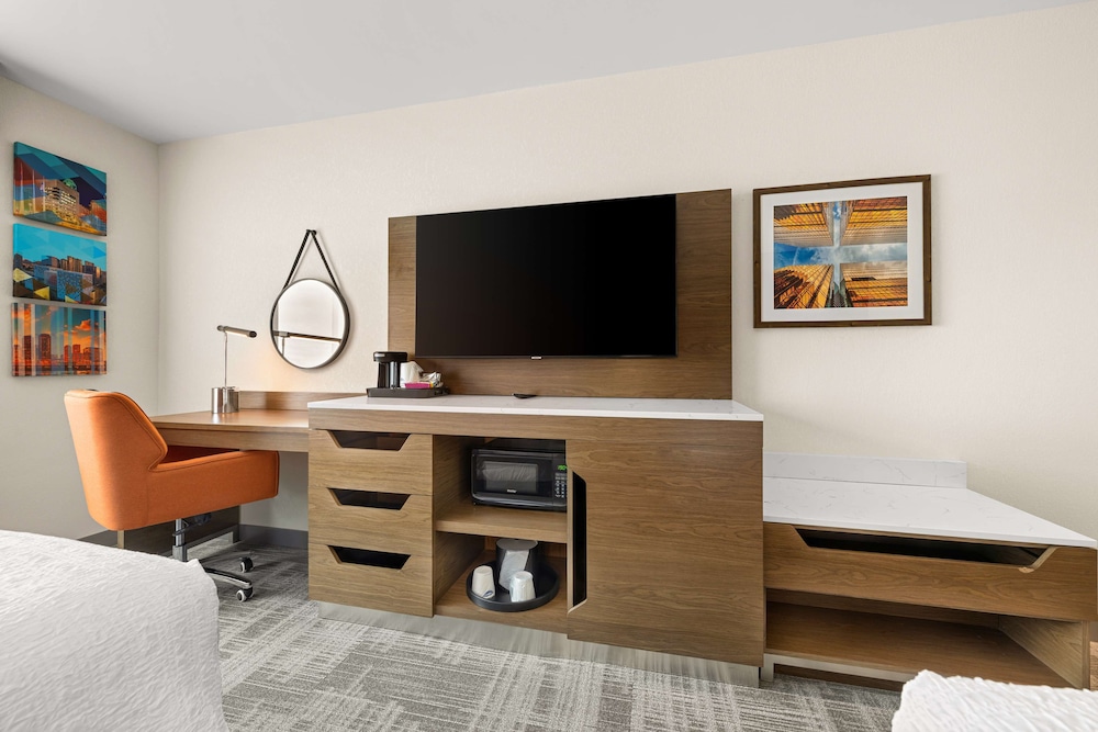 Hampton Inn and Suites Bessemer Birmingham - photo 15