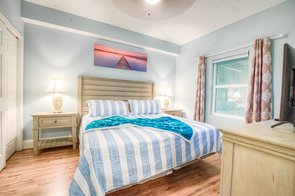 Laketown Wharf Resort by Aneliya's Rentals - photo 241