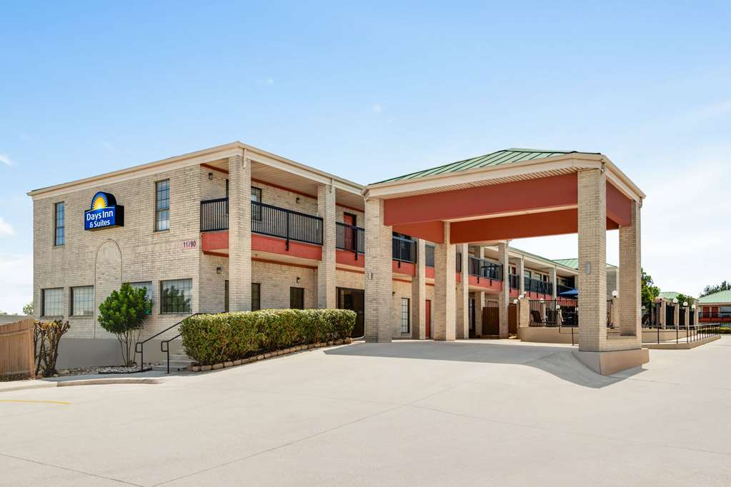Days Inn by Wyndham San Antonio Near Fiesta Park - featured photo