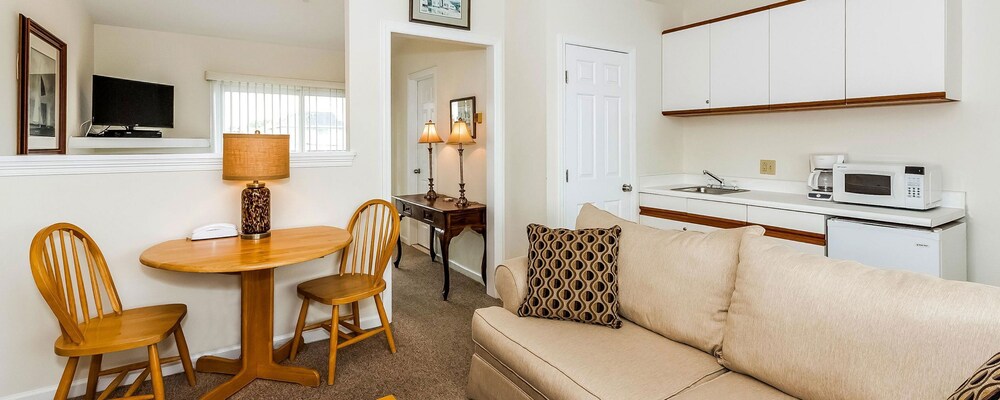 The Inn at Fairfield Beach - photo 12