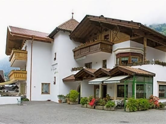 Hotel Pfandleralm in San Martino, Italy