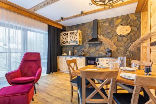 Centrum Park 2 Apartament 2 — 4-Star Luxury Hotel in Szklarska Poreba, Poland