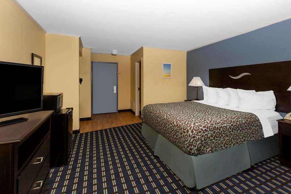 Days Inn by Wyndham Chillicothe - photo 14