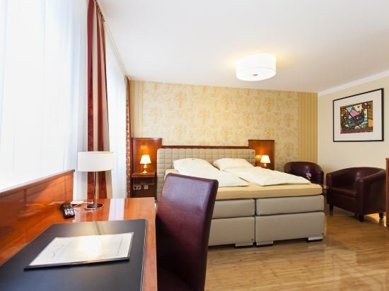 Hotel am Berliner Platz in Langenfeld, Germany