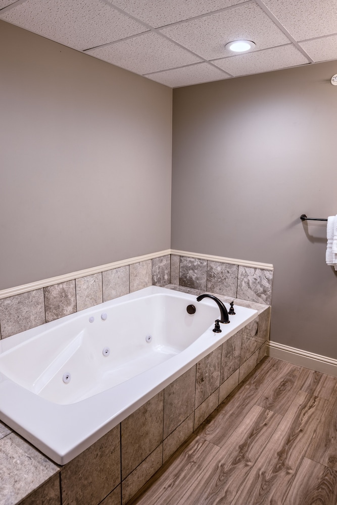 The Inn at Elijah McLeans - photo 18