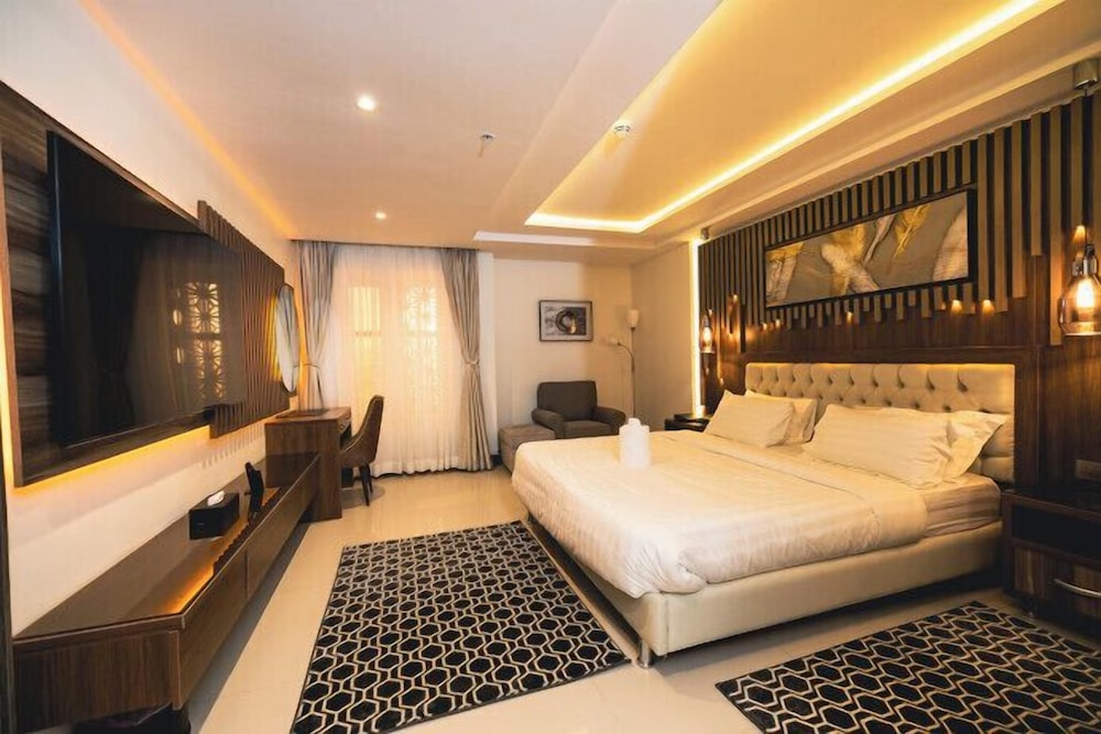 Meethaq Hotels Limited - last minute hotel in Abuja