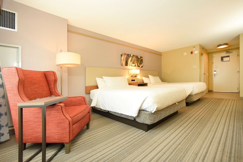 Hilton Garden Inn Saratoga Springs - photo 13