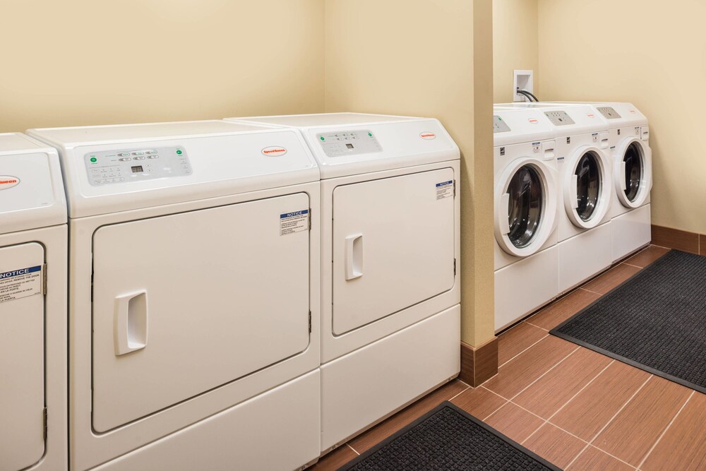 TownePlace Suites by Marriott New Hartford - photo 39