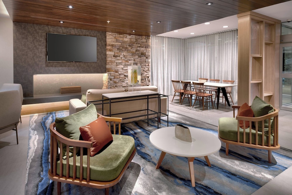 Fairfield Inn & Suites by Marriott Fort Smith - photo 2