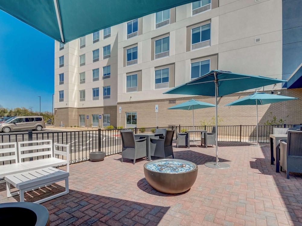 Hampton Inn and Suites Williamstown Ark Encounter - photo 43