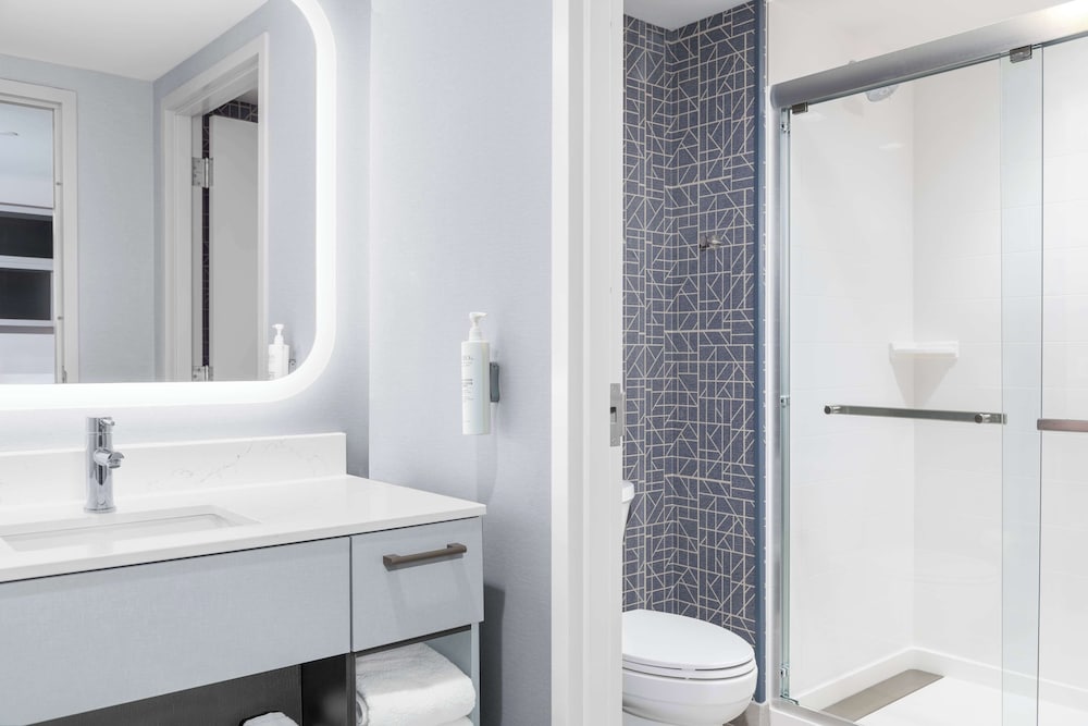 Homewood Suites by Hilton Holland - photo 36