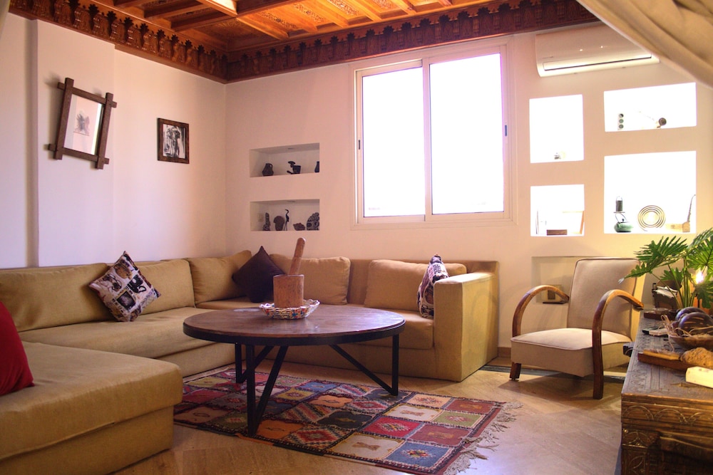 El Ghoul Apartments & flats — 5-Star Luxury Hotel in Marrakesh, Morocco