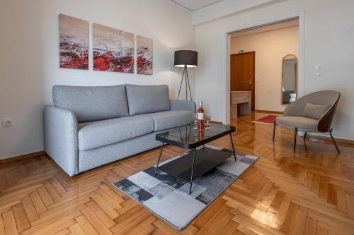 Cozy Apartment with Office 19min To Athens Center — 4-Star Luxury Hotel in Athens, Greece