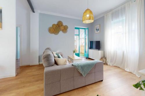 Bright flat Rosaleda - carbon neutral hotel in Malaga