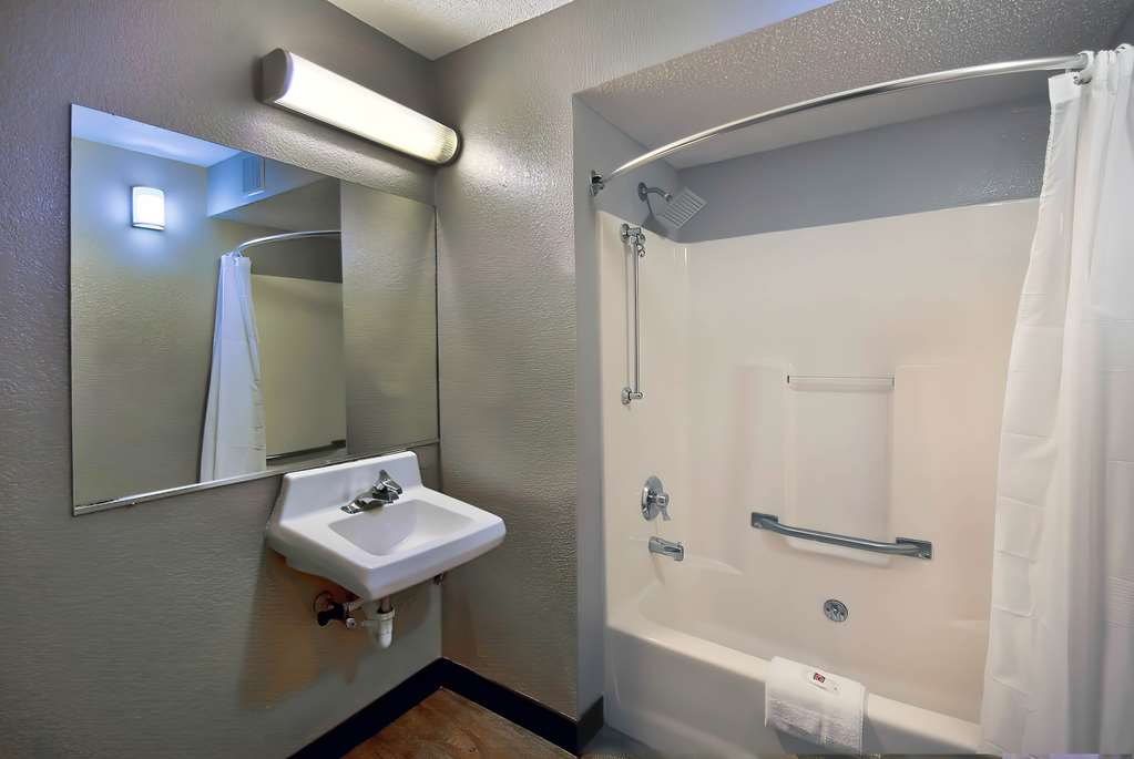 Motel 6 Warren MI Detroit East - photo 16