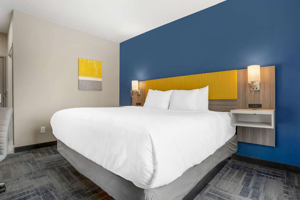 Comfort Inn and Suites Destin Near Henderson Beach - photo 9