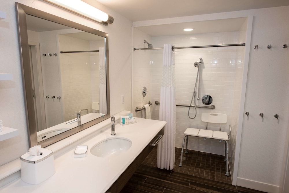 Hampton Inn Albany Western Ave University Area - photo 24