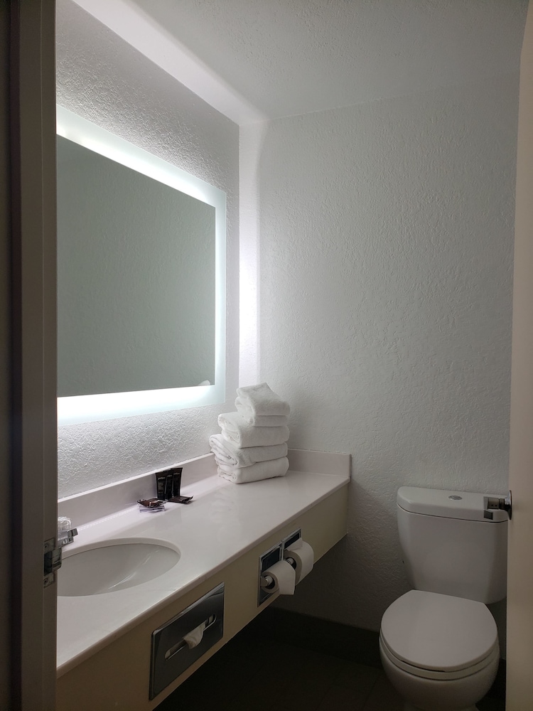 Country Inn & Suites by Radisson Fairview Heights IL - photo 51