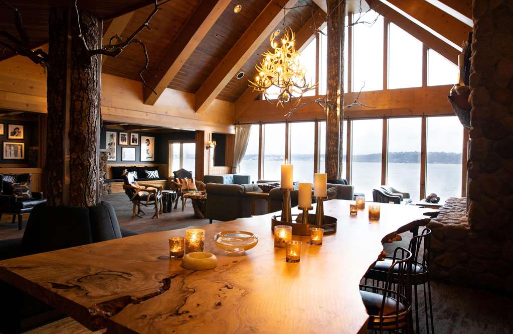 The Edgewater Hotel - photo 10