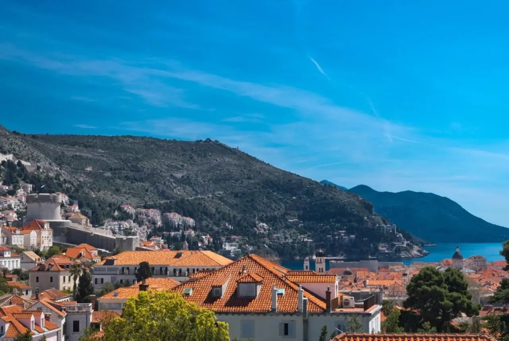 Comfortable Neda 58m2 next to beach&Old Town beautiful location
