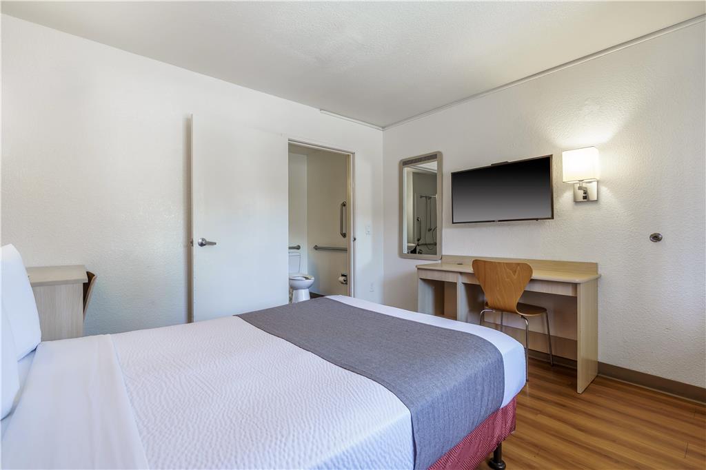 Motel 6 Fremont CA North - photo 13