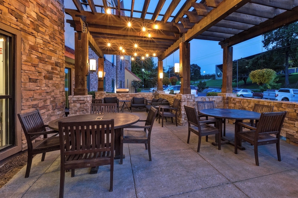 TownePlace Suites by Marriott Nashville Airport - photo 27