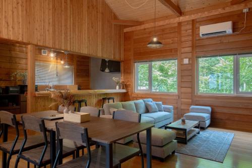 Yap Shack - carbon neutral hotel in Unknown City