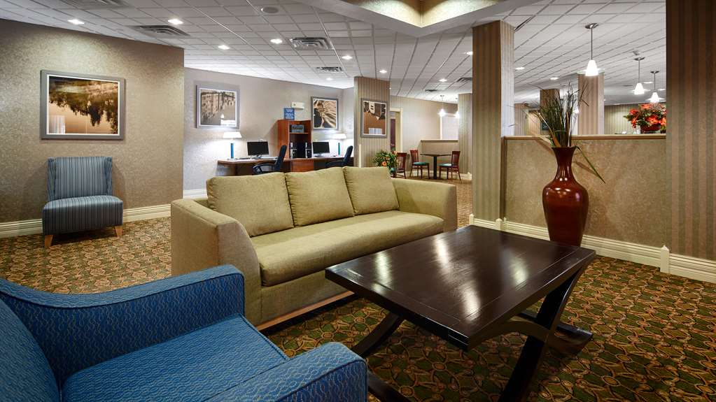 Best Western Plus Kalamazoo Suites - photo 8