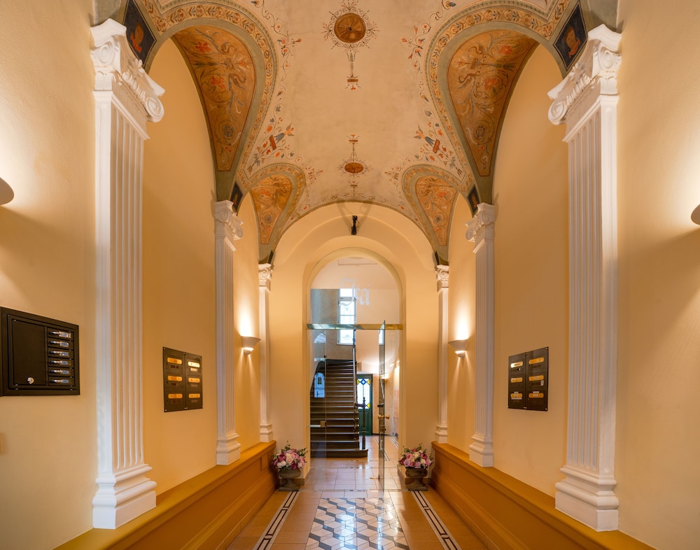 Residence Jecna — 4-Star Luxury Hotel in Prague, Czech Republic