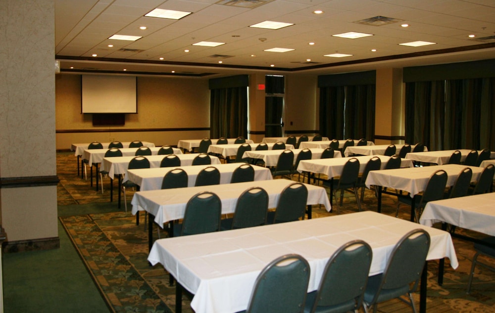 Hilton Garden Inn Valdosta - photo 47
