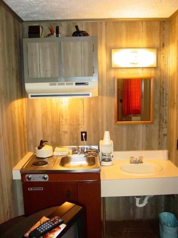 Woodland Motor Lodge - photo 51
